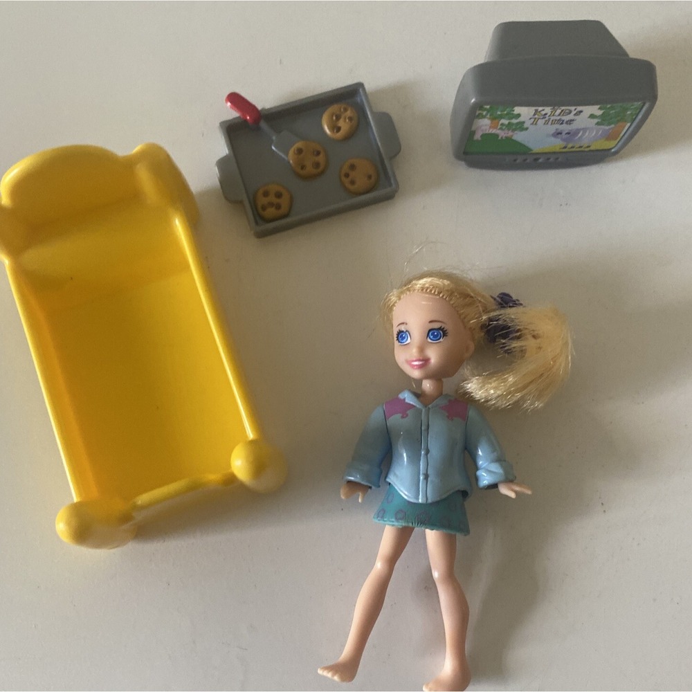 Fisher Price Loving Family Dollhouse Lot Chocolate Chip Cookie Tray Tv Bed Doll